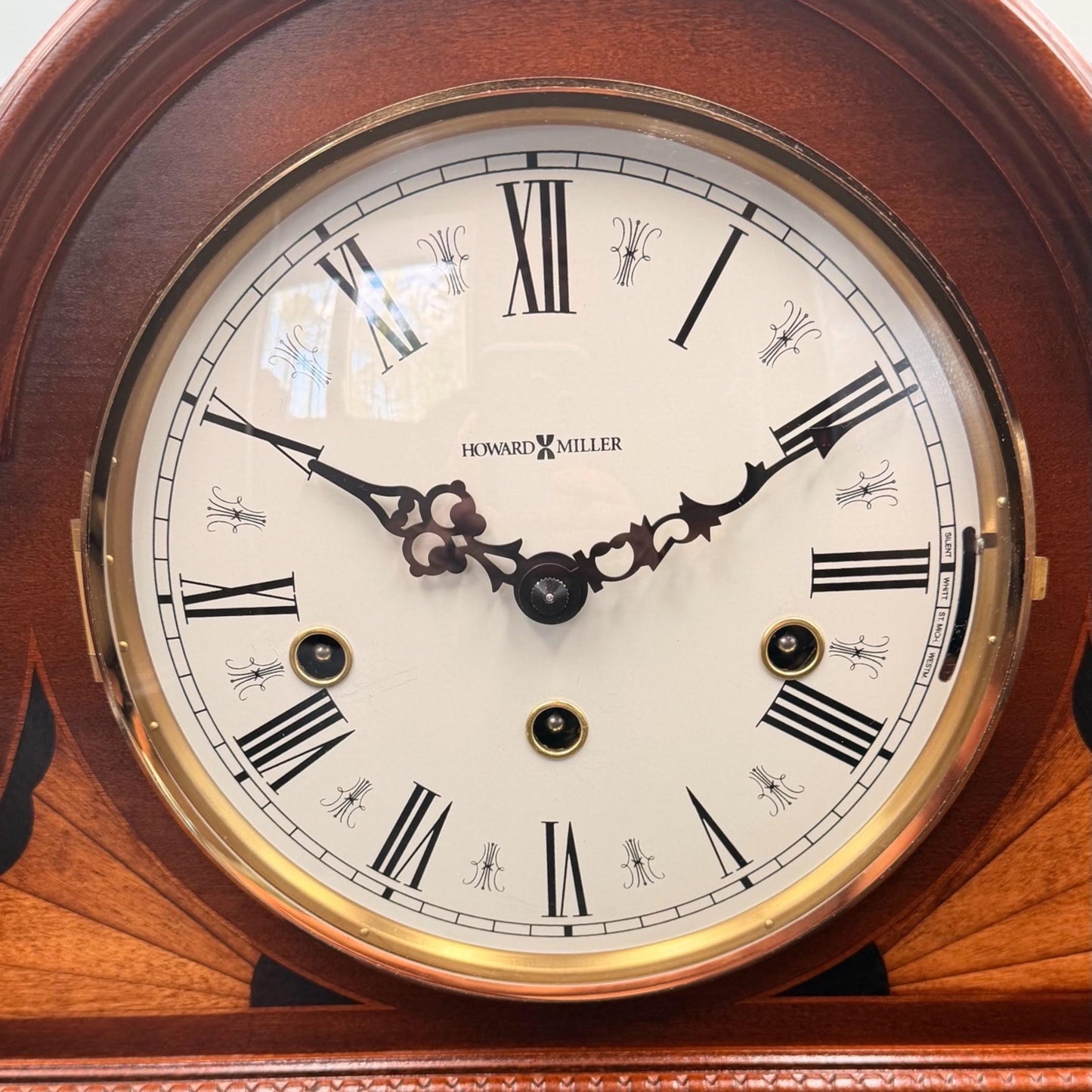 Howard Miller Downing Mantel Clock – Kieninger Triple Chime, Key Wound, Inlaid Wood Case