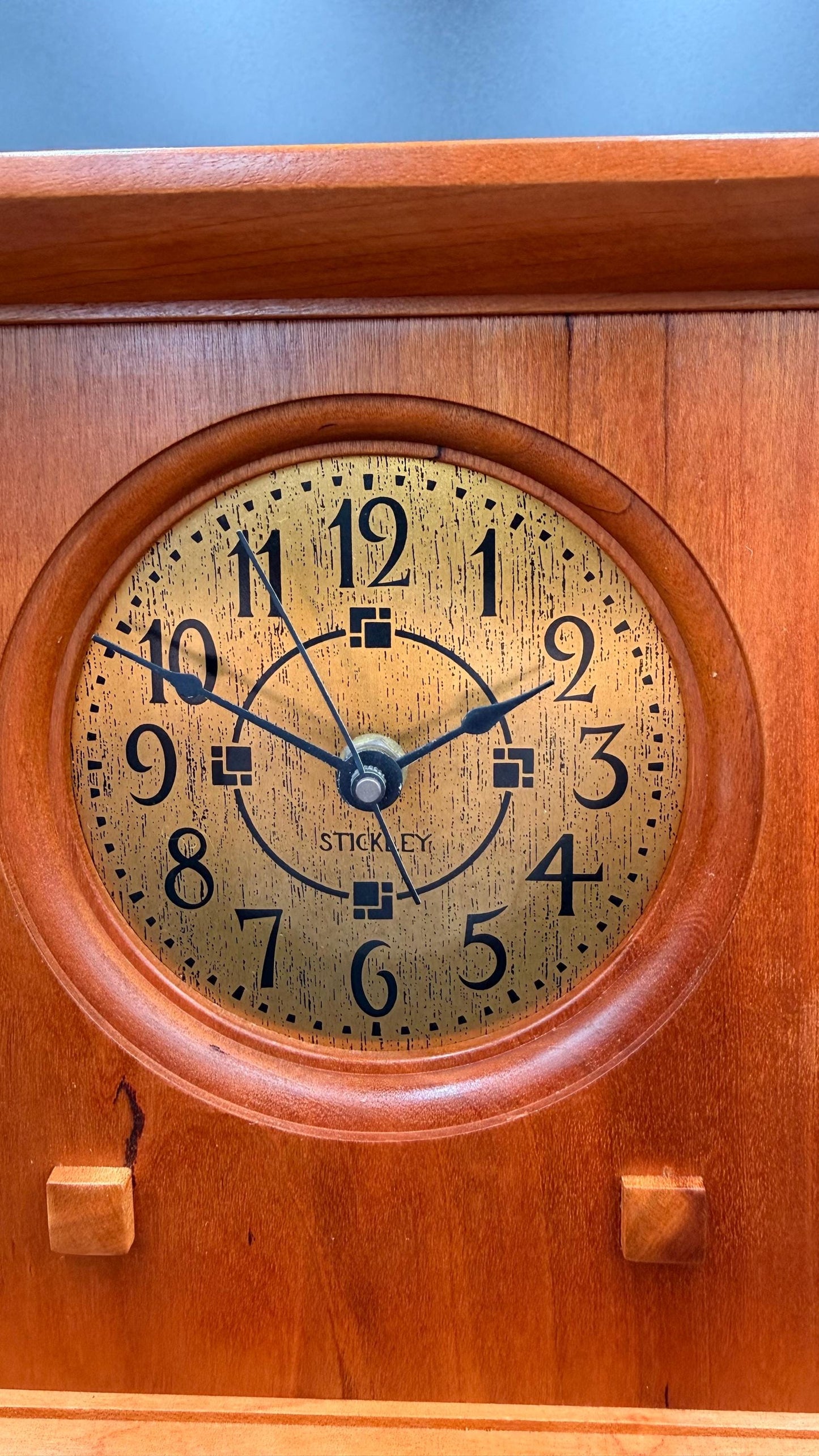 Stickley Mission Oak Mantel Clock – Arts & Crafts Style – Quartz Movement