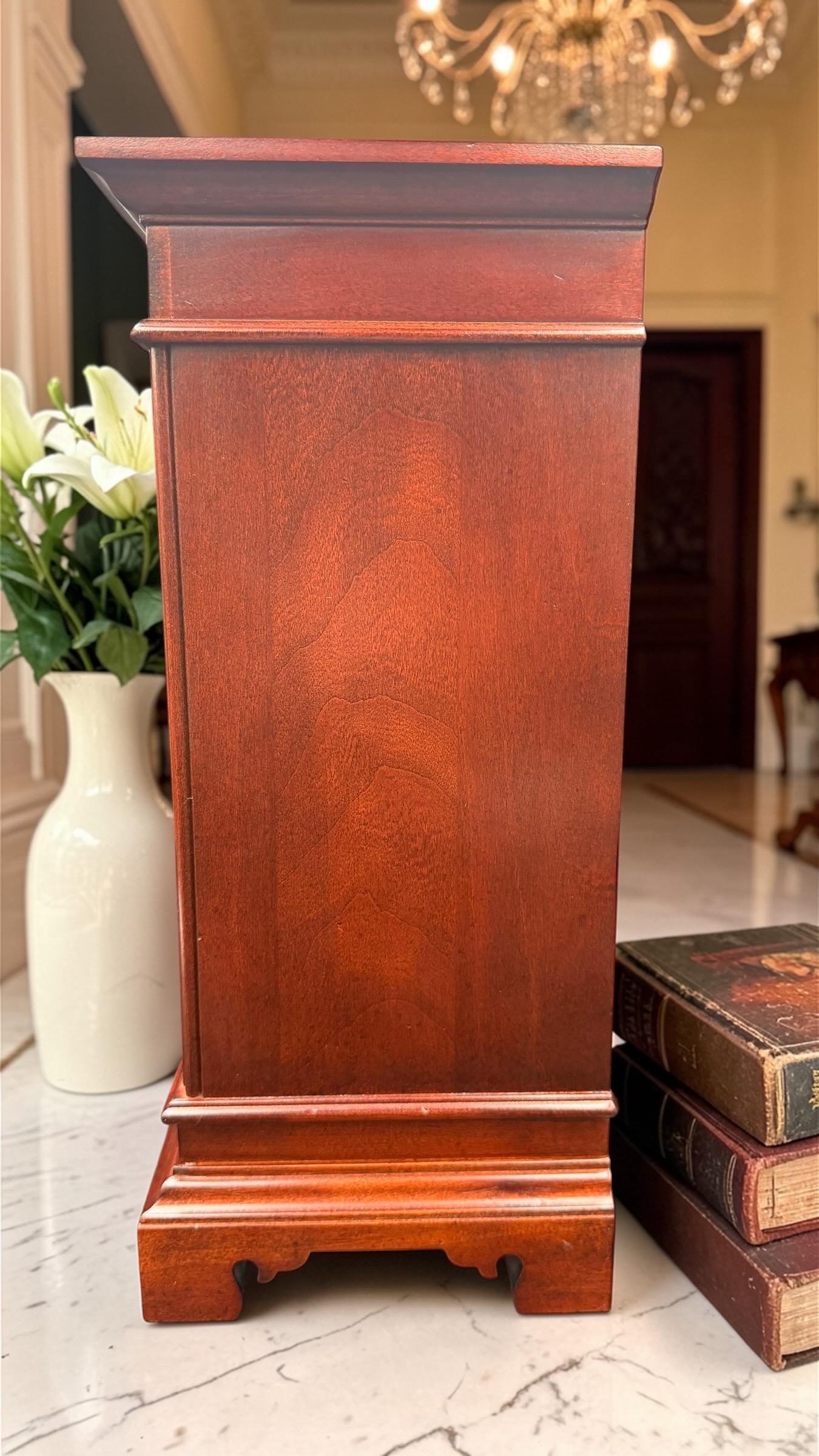Howard Miller Mahogany Mantel Clock – Hermle Triple Chime Movement