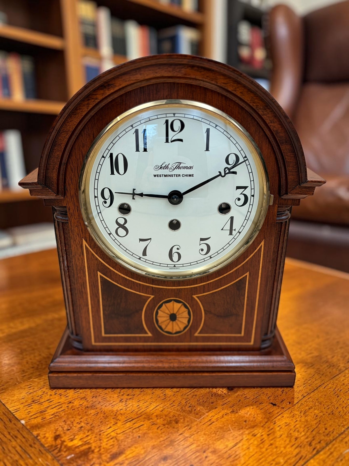 Vintage Seth Thomas Barrister Mantel Clock — 1987