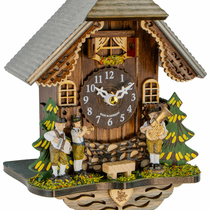 Close-up of Trenkle Alpenklang Bavarian musician cuckoo clock