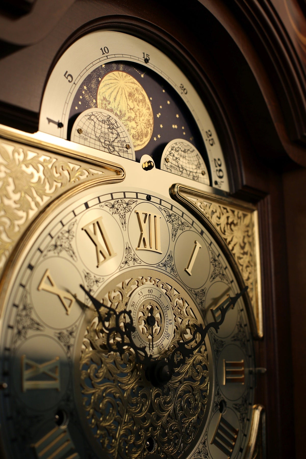 Hermle Biltmore dial detail