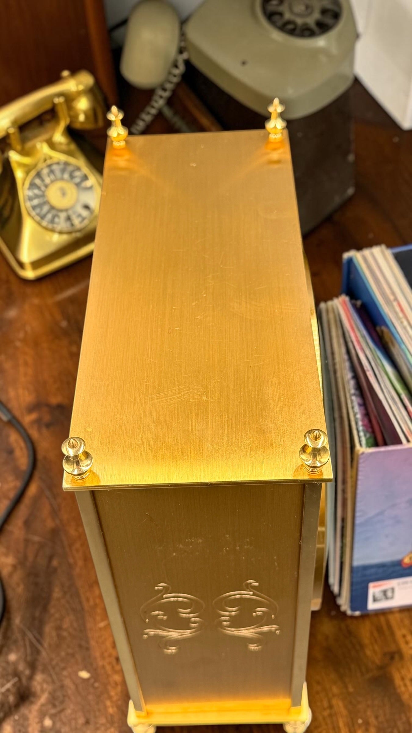 Howard Miller Brass & Glass Mantel Clock – Westminster Chime – 1986 Vintage