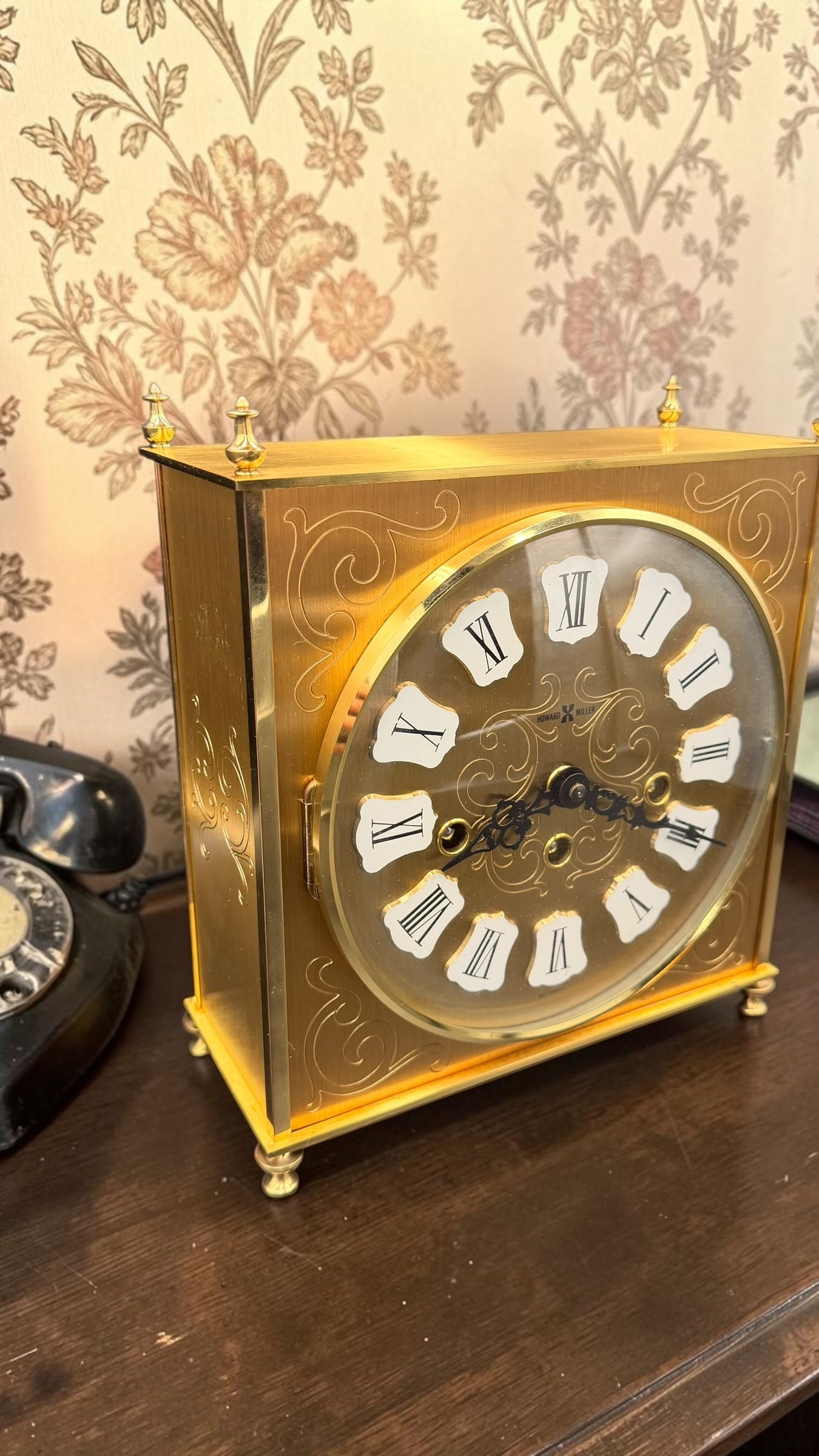 Howard Miller Brass & Glass Mantel Clock – Westminster Chime – 1986 Vintage