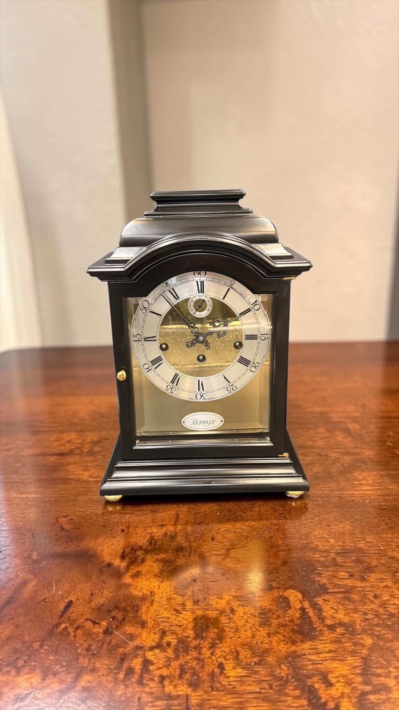 Luxury Kieninger Triple Chime Mantel Clock – German 9 Jewel Mechanical Movement – Black Bracket Case