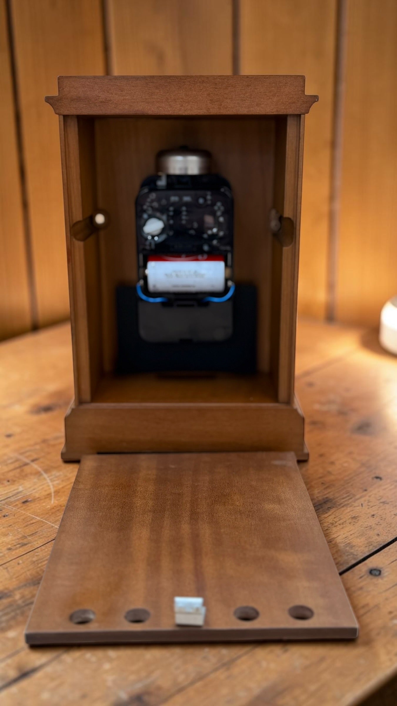 Vintage Kienzle Quartz Mantel Clock – Walnut Case, Bell Strike