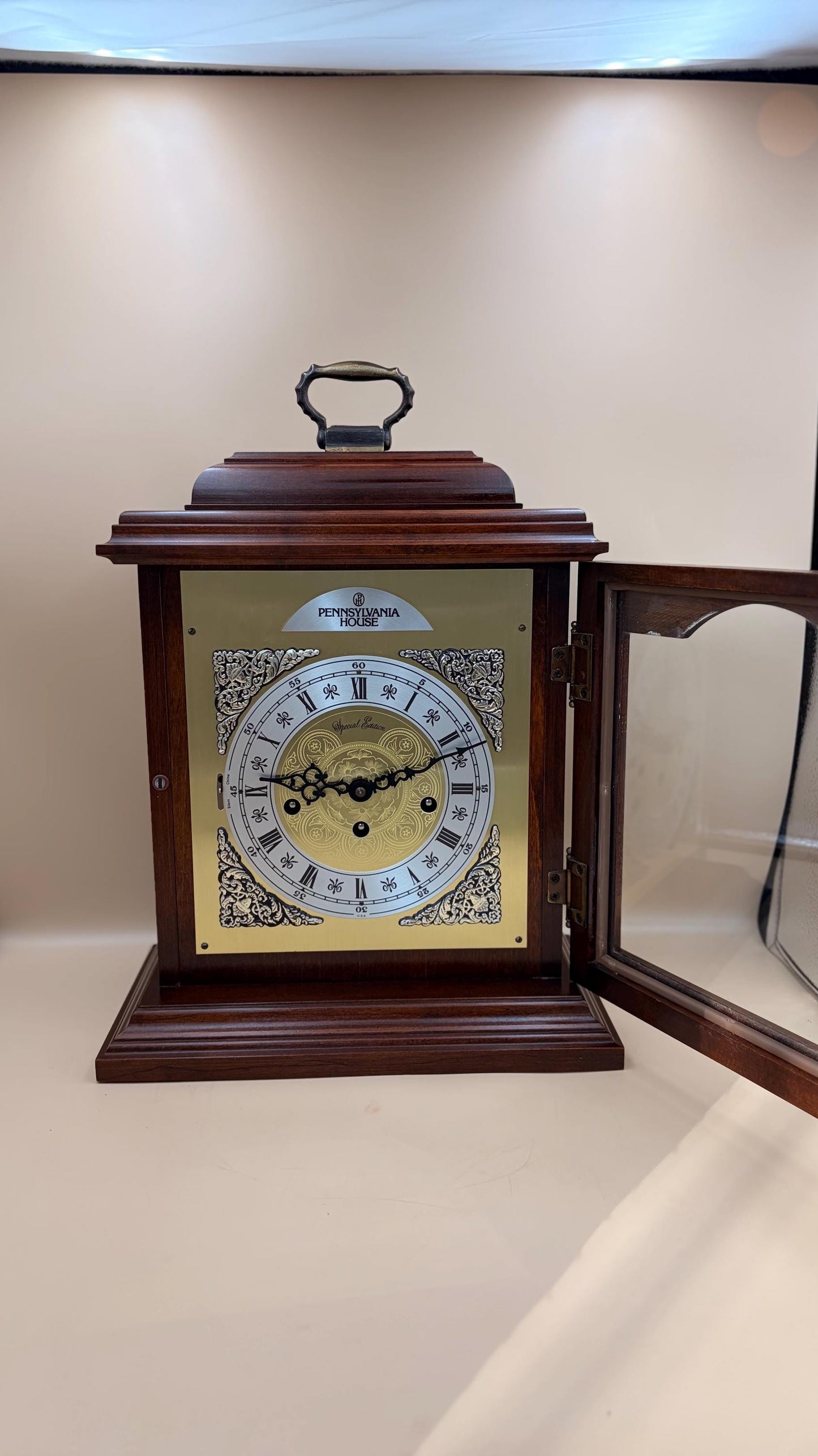 Pennsylvania House Mantel Clock – Brand New Hermle Movement – Westminster Chime – Heirloom Mechanical Bracket Clock