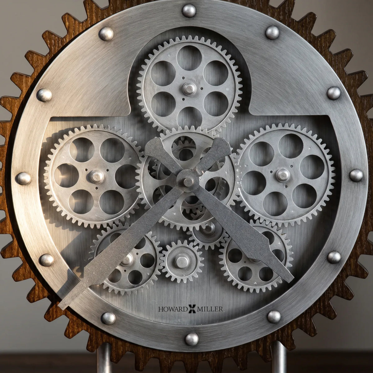 Howard Miller Hamish Accent Clock 635249 - manufacturer view 3