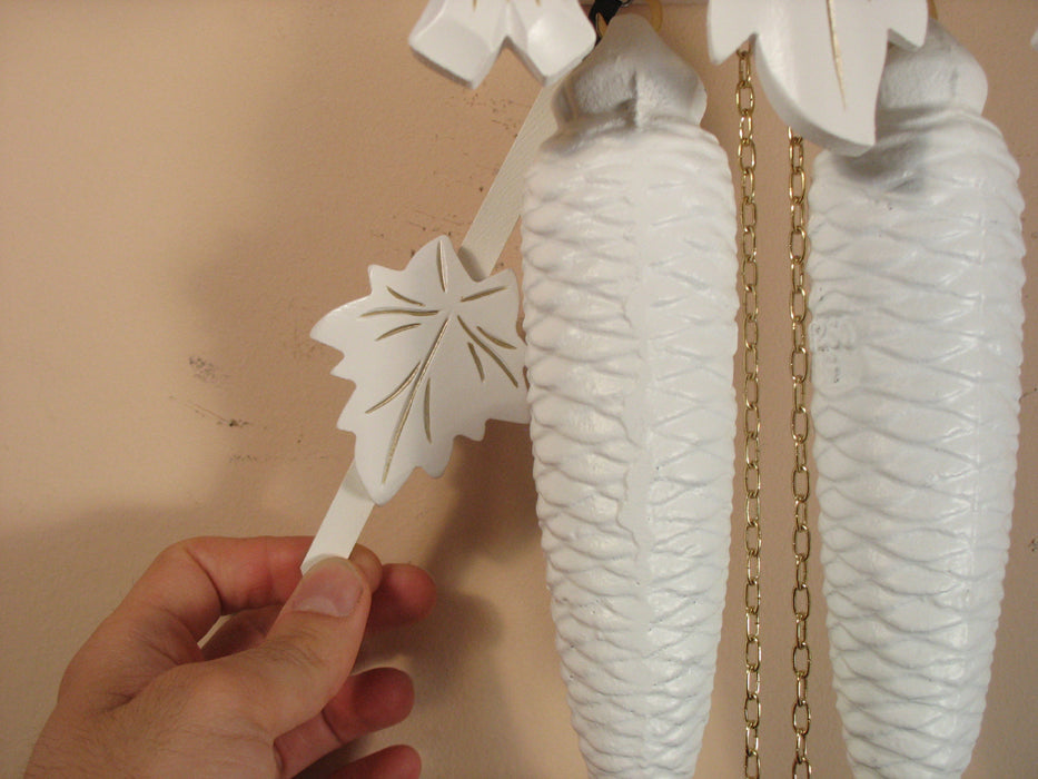 Bird and Leaf – White Floral, 8-Day