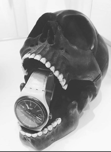 Memento Mori – Skull Watch Stand